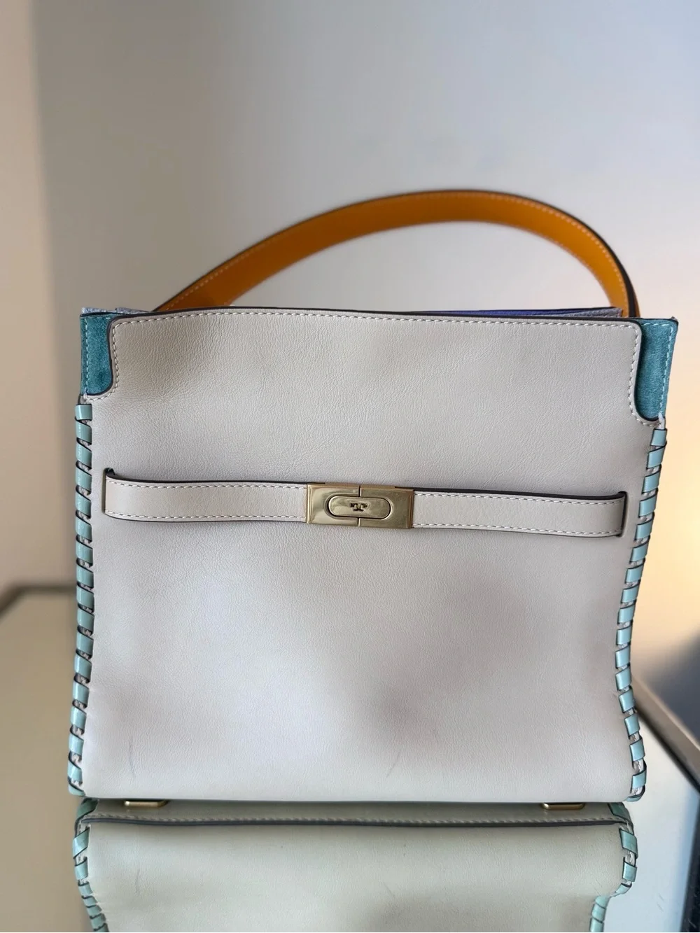 Tory Burch bag excellent